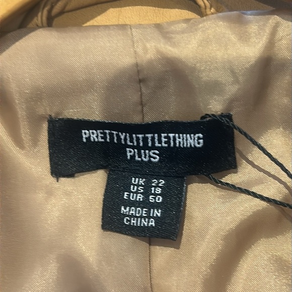 Pretty Little Thing Plus Faux Leather Statement Buckle Trench Coat Tan Size 18 - Picture 12 of 17